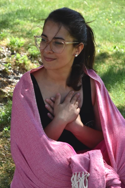 Portrait de Claudia Santos, praticienne certifiée et membre de l'Association suisse du Rebozo.
